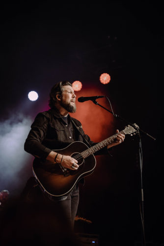 DPA Microphones Hit the Road With Zach Williams for the “Drive-In Theater Tour”